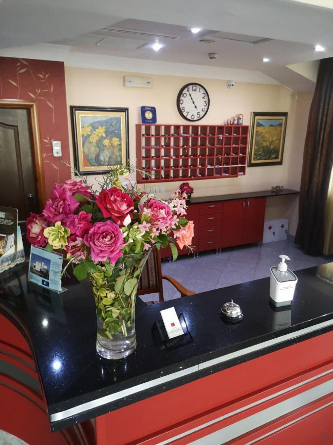 Elegance Hotell 3*