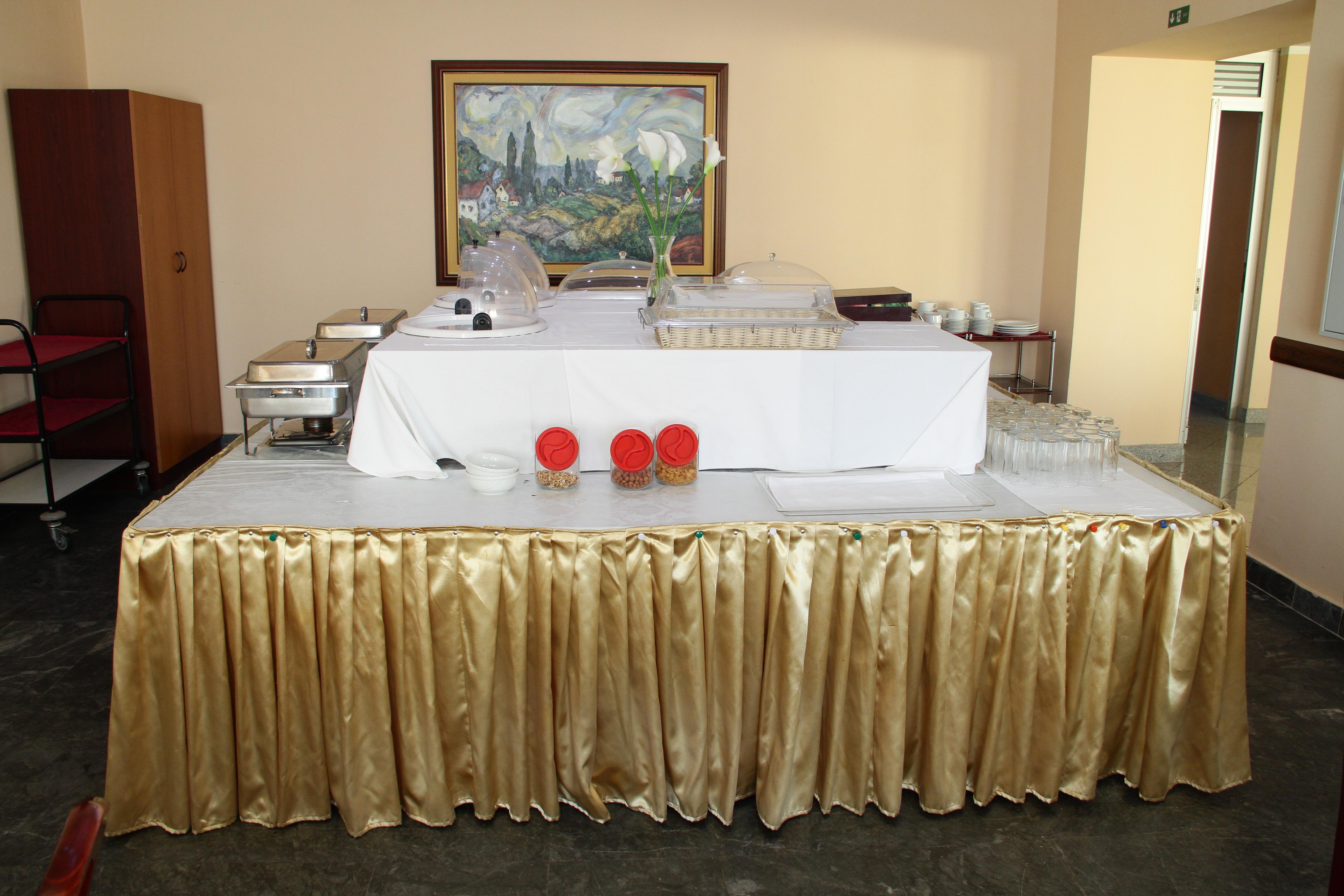 Elegance Hotel